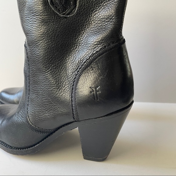 Frye Mustang Black Leather Top Stitch Pull-On Ankle Short Heel Boot Almond Toe - Picture 2 of 9